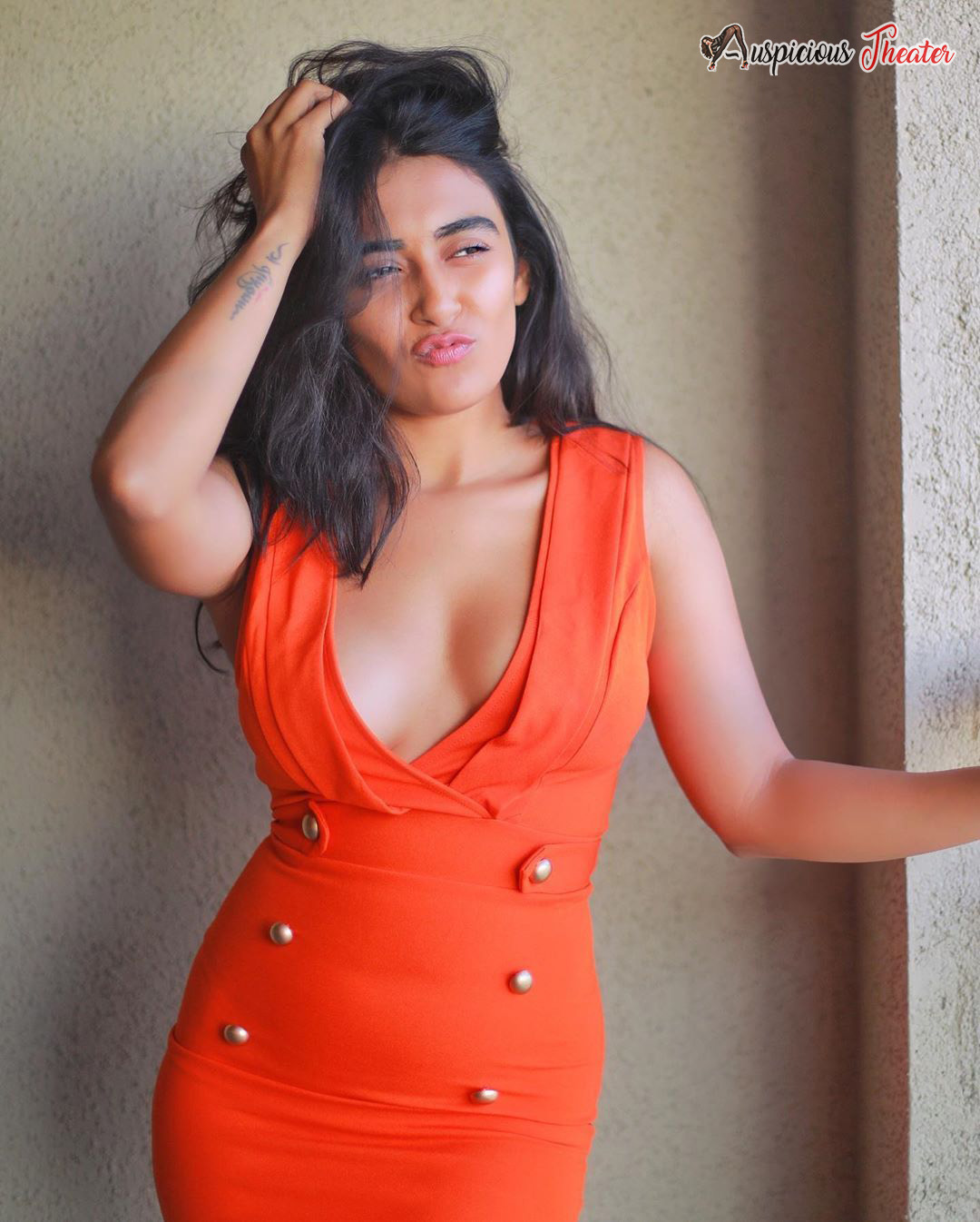 Hot Jinal Joshi HD images - Bikini photos Jinal Joshi - swimwear photos of Jinal Joshi - glamours Jinal Joshi photos - cleavage photos of Jinal Joshi