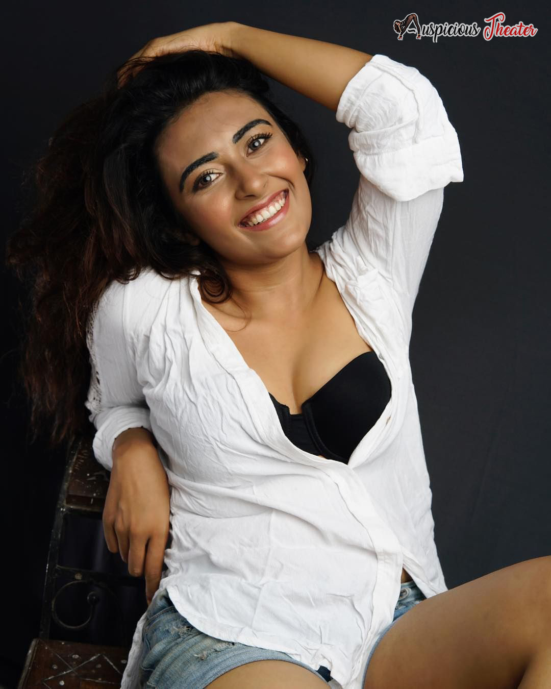 Hot Jinal Joshi HD images - Bikini photos Jinal Joshi - swimwear photos of Jinal Joshi - glamours Jinal Joshi photos - cleavage photos of Jinal Joshi