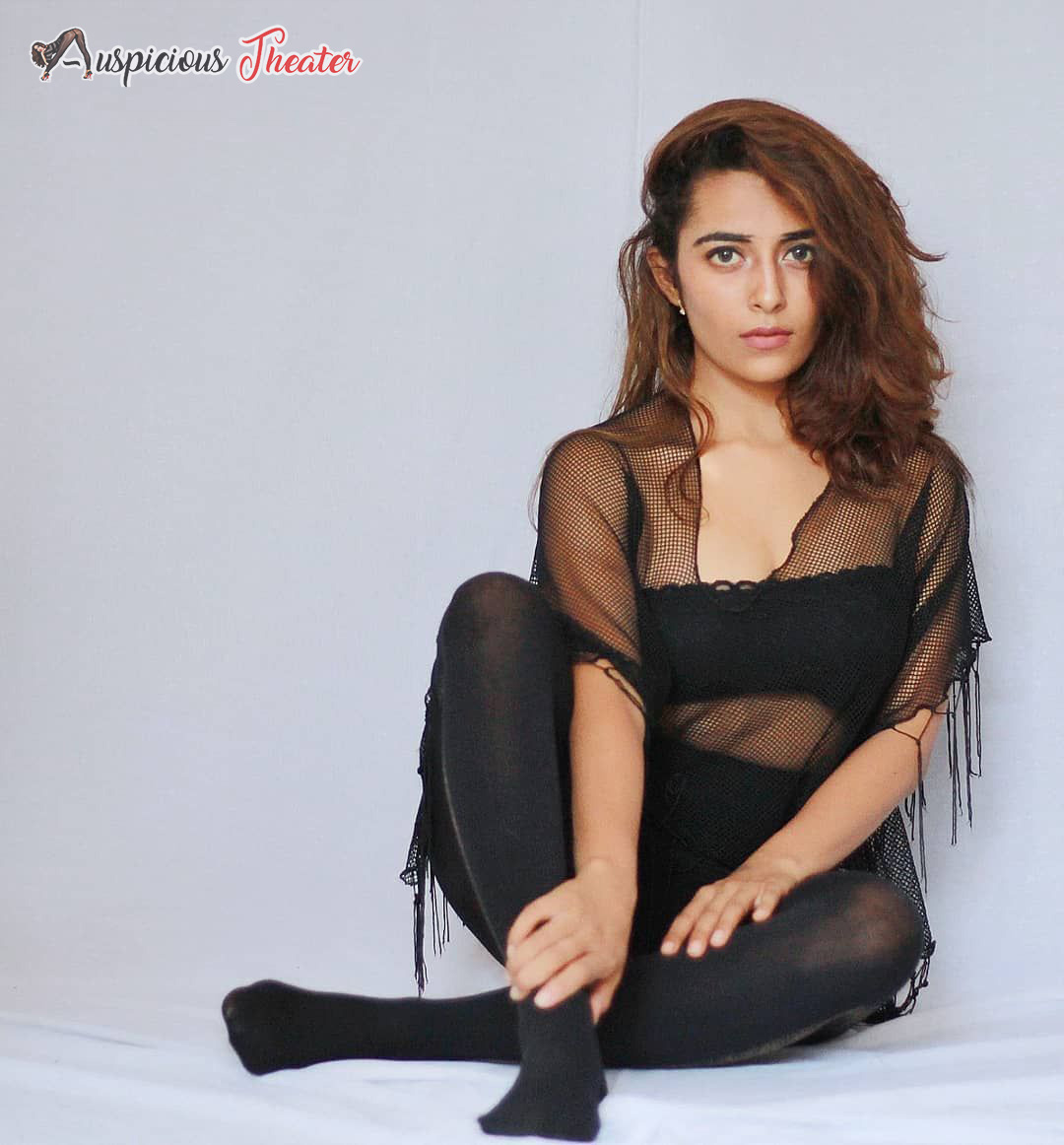 Hot Jinal Joshi HD images - Bikini photos Jinal Joshi - swimwear photos of Jinal Joshi - glamours Jinal Joshi photos - cleavage photos of Jinal Joshi