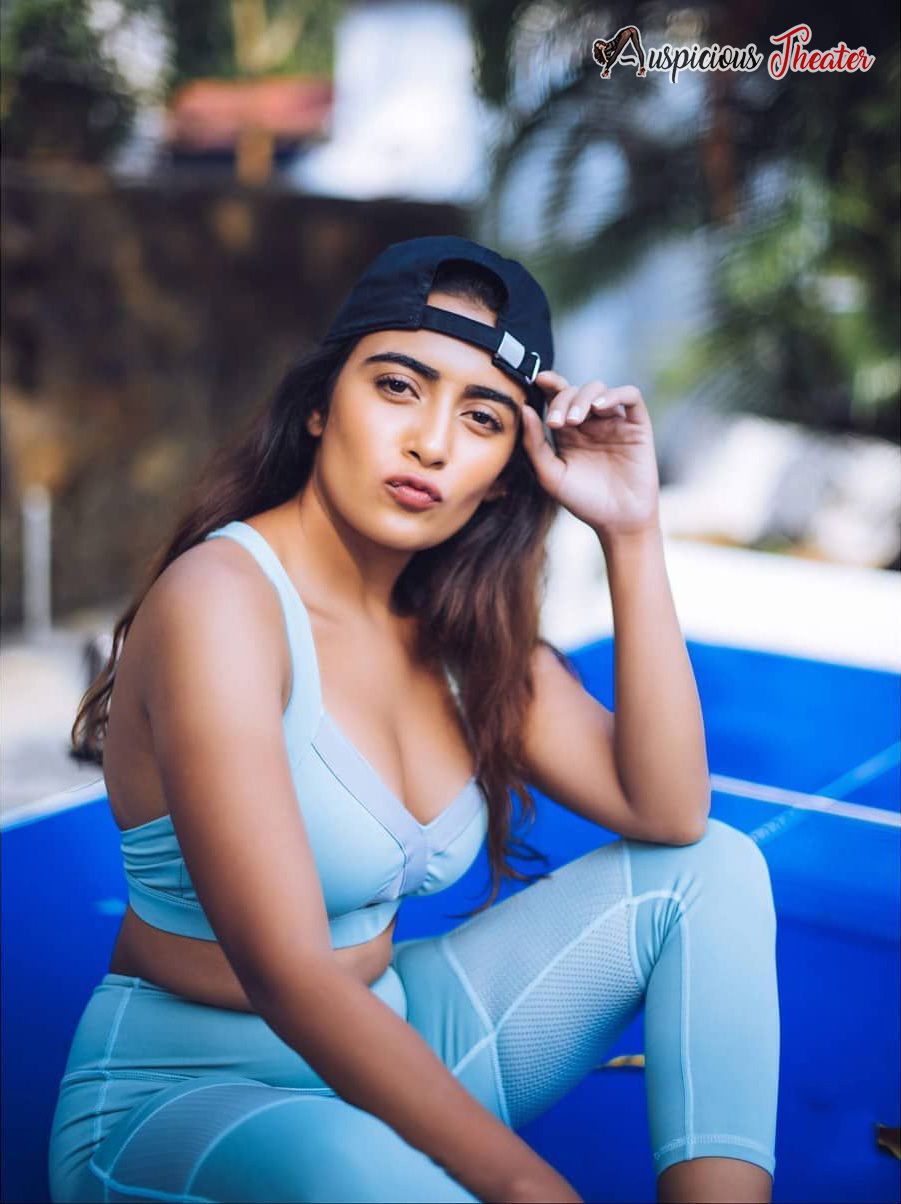 Hot Jinal Joshi HD images - Bikini photos Jinal Joshi - swimwear photos of Jinal Joshi - glamours Jinal Joshi photos - cleavage photos of Jinal Joshi