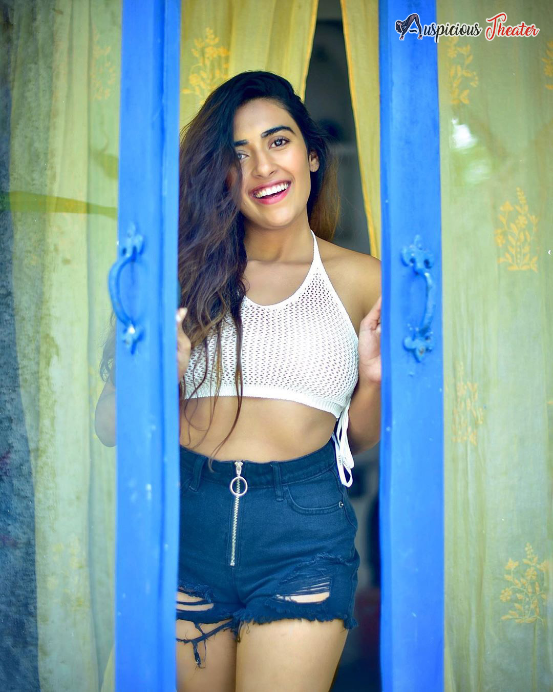 Hot Jinal Joshi HD images - Bikini photos Jinal Joshi - swimwear photos of Jinal Joshi - glamours Jinal Joshi photos - cleavage photos of Jinal Joshi