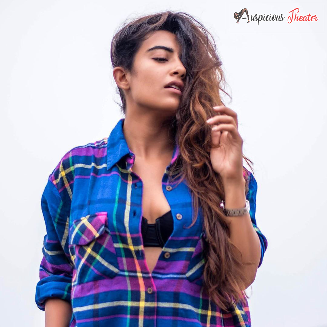 Hot Jinal Joshi HD images - Bikini photos Jinal Joshi - swimwear photos of Jinal Joshi - glamours Jinal Joshi photos - cleavage photos of Jinal Joshi