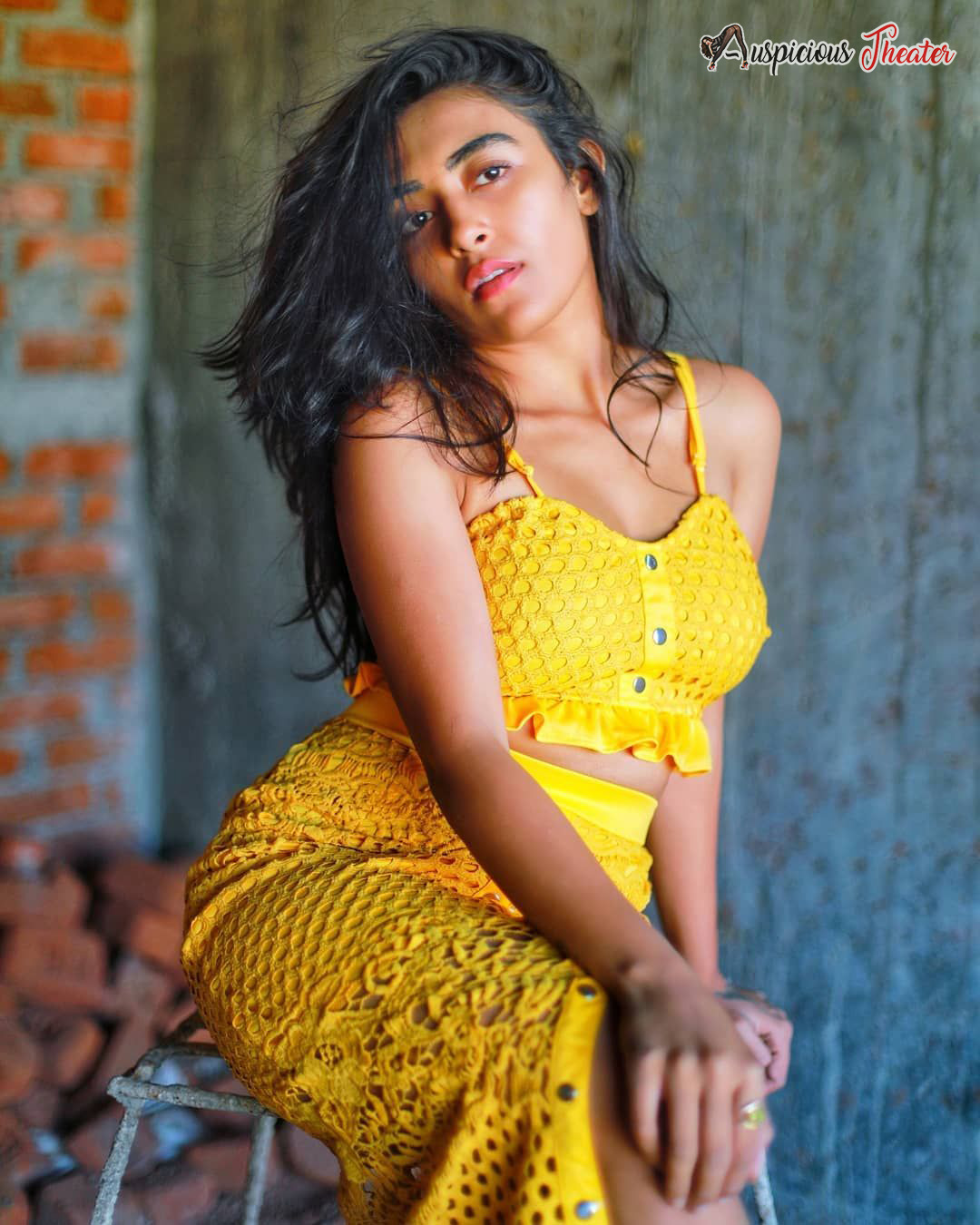 Hot Jinal Joshi HD images - Bikini photos Jinal Joshi - swimwear photos of Jinal Joshi - glamours Jinal Joshi photos - cleavage photos of Jinal Joshi