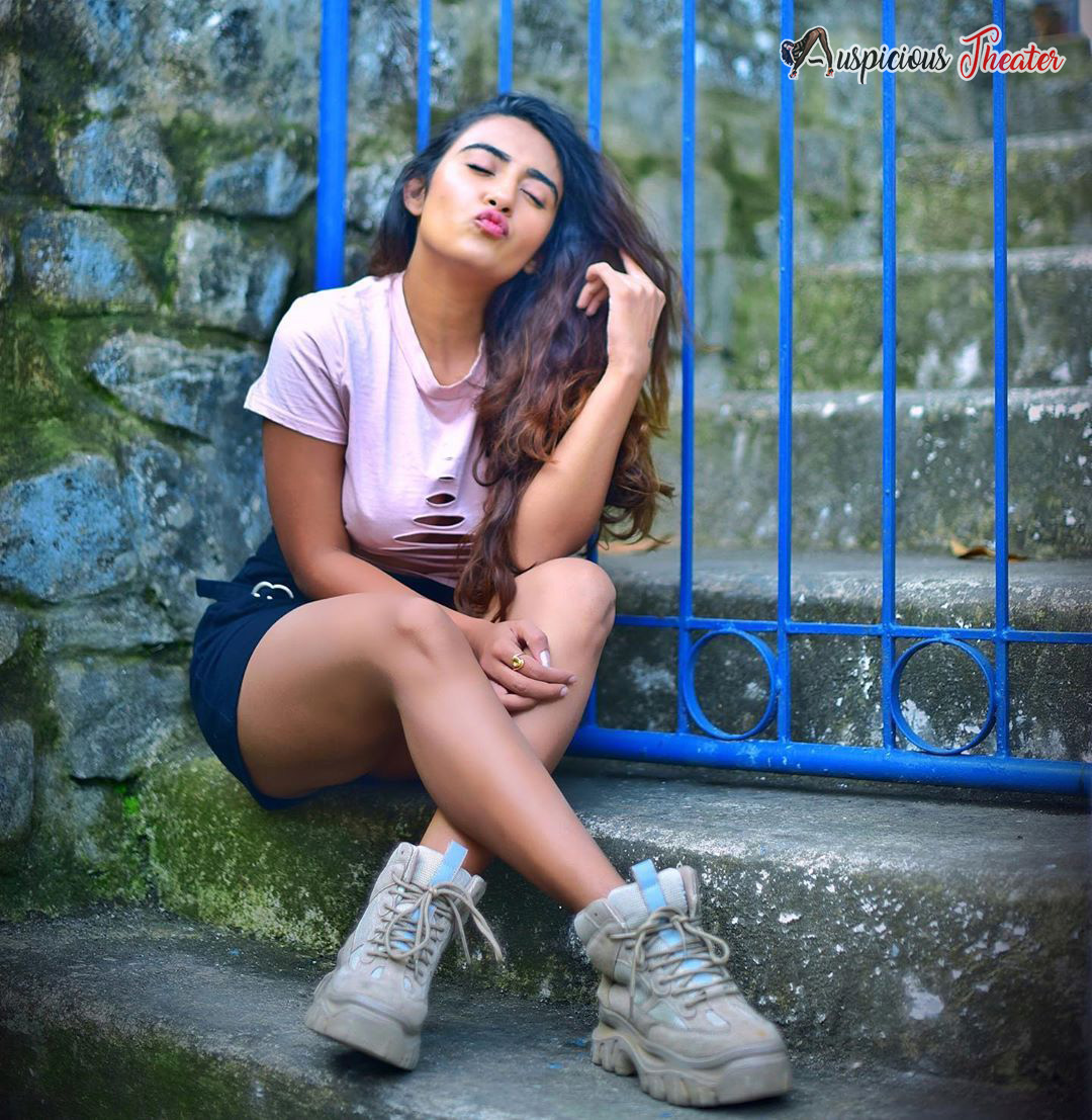 Hot Jinal Joshi HD images - Bikini photos Jinal Joshi - swimwear photos of Jinal Joshi - glamours Jinal Joshi photos - cleavage photos of Jinal Joshi