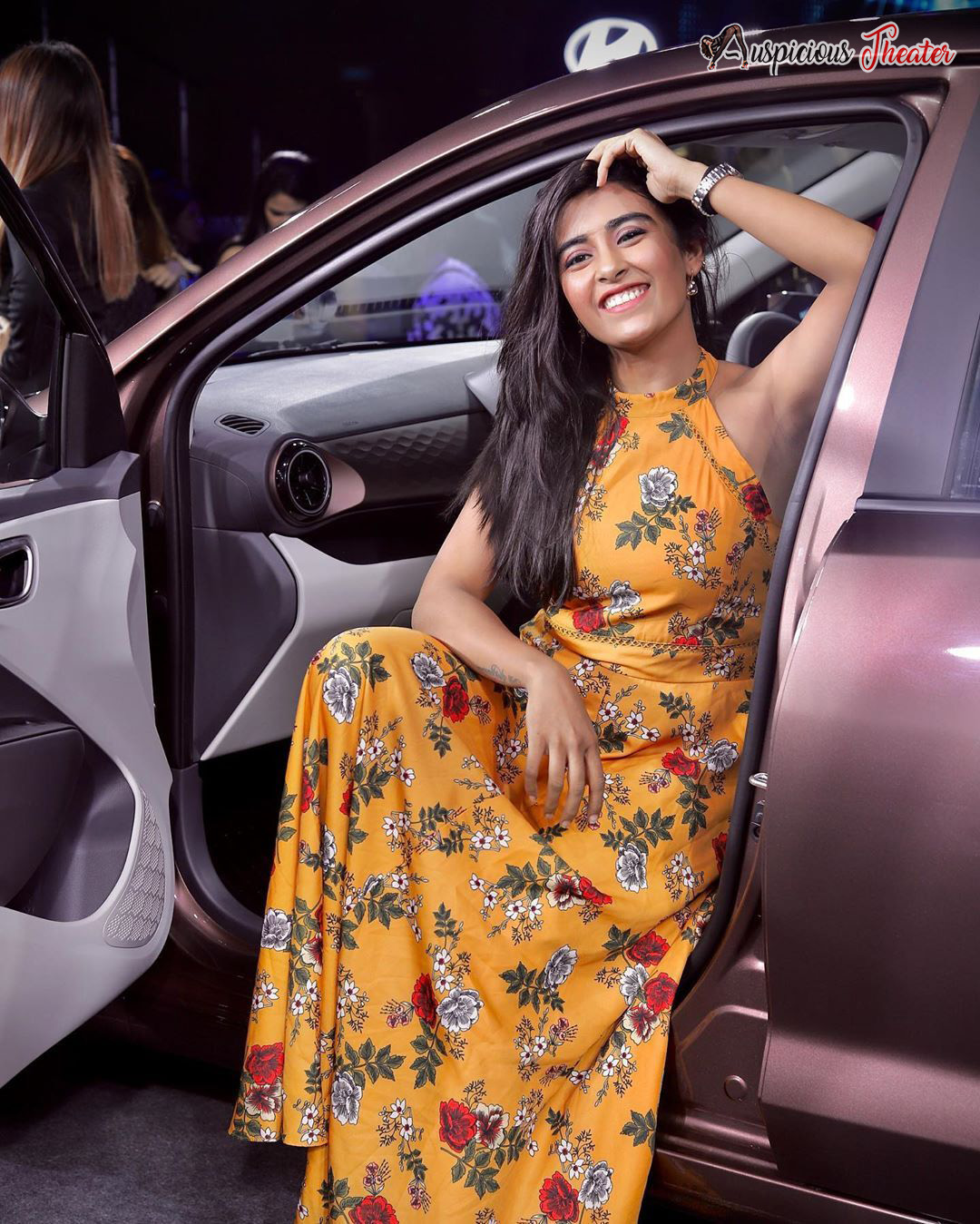 Hot Jinal Joshi HD images - Bikini photos Jinal Joshi - swimwear photos of Jinal Joshi - glamours Jinal Joshi photos - cleavage photos of Jinal Joshi