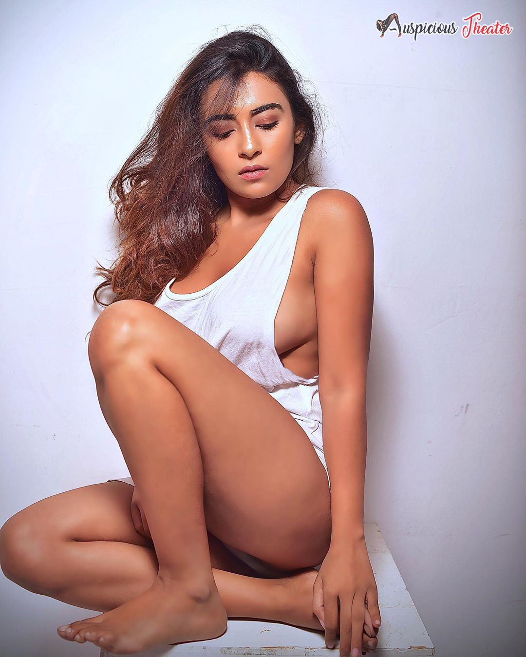 Hot Jinal Joshi HD images - Bikini photos Jinal Joshi - swimwear photos of Jinal Joshi - glamours Jinal Joshi photos - cleavage photos of Jinal Joshi