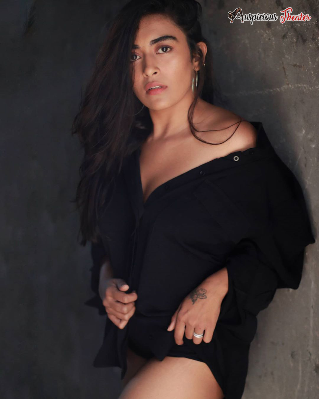 Hot Jinal Joshi HD images - Bikini photos Jinal Joshi - swimwear photos of Jinal Joshi - glamours Jinal Joshi photos - cleavage photos of Jinal Joshi