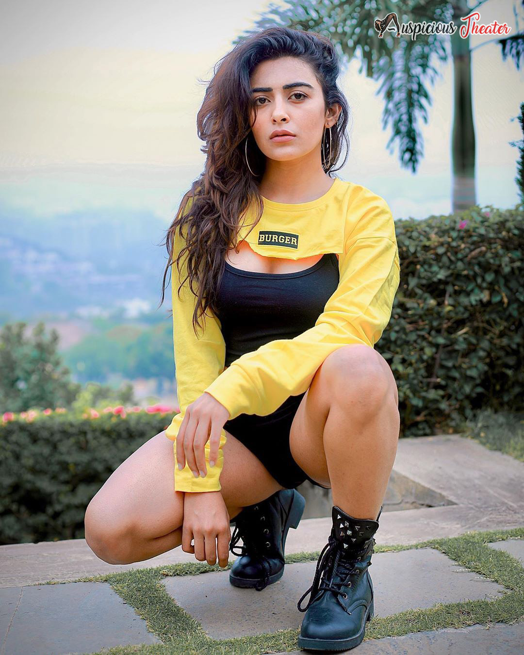 Hot Jinal Joshi HD images - Bikini photos Jinal Joshi - swimwear photos of Jinal Joshi - glamours Jinal Joshi photos - cleavage photos of Jinal Joshi