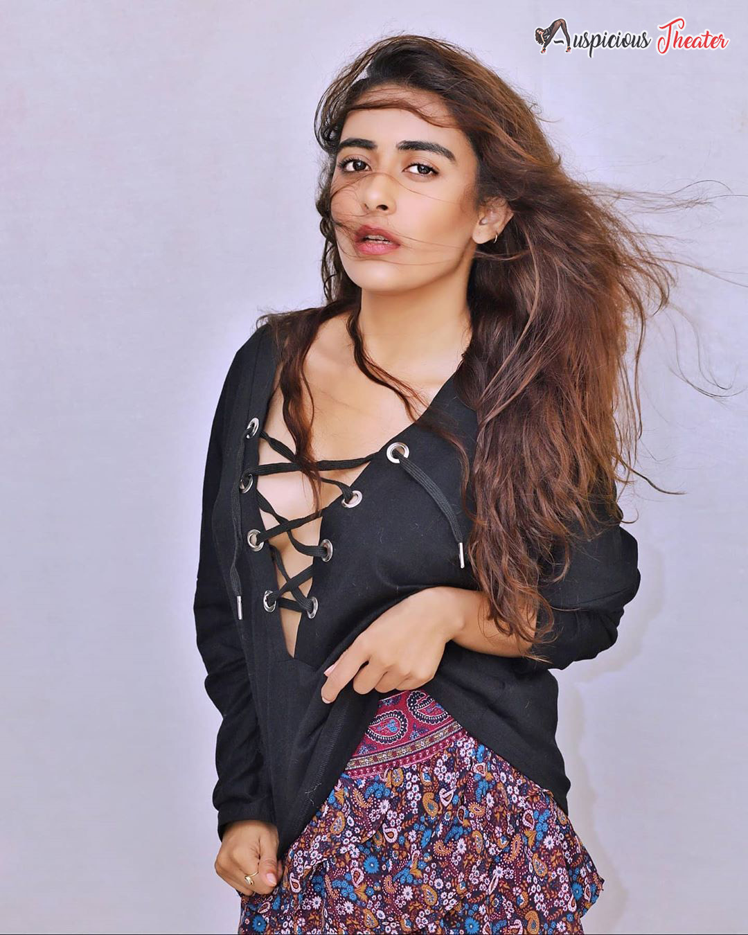 Hot Jinal Joshi HD images - Bikini photos Jinal Joshi - swimwear photos of Jinal Joshi - glamours Jinal Joshi photos - cleavage photos of Jinal Joshi