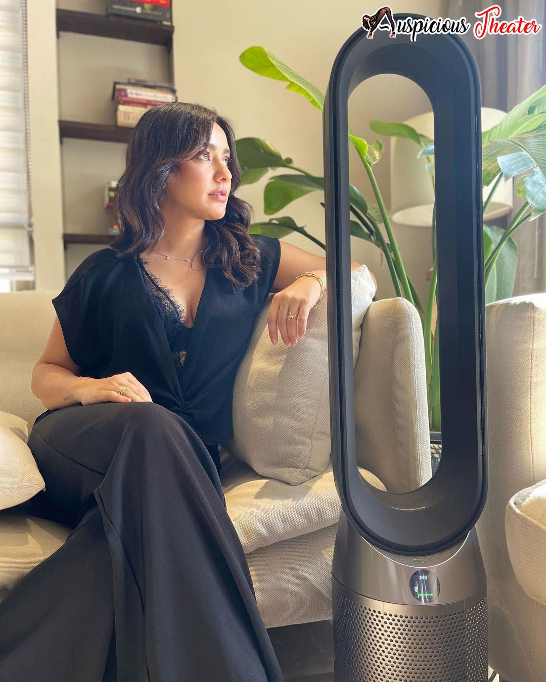 Neha Sharma Nude - Neha Sharma Instagram - Sexy Women of India - Hottest Women in India - Indian Sexy Lady - Indian Sexy Female - Auspicious Theater