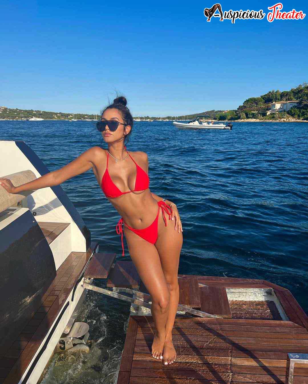 Bikini Model Camila Escribens-Modelos en Bikini | Modelo peruana-Peruvian model Camila Escribens | Auspicious Theater