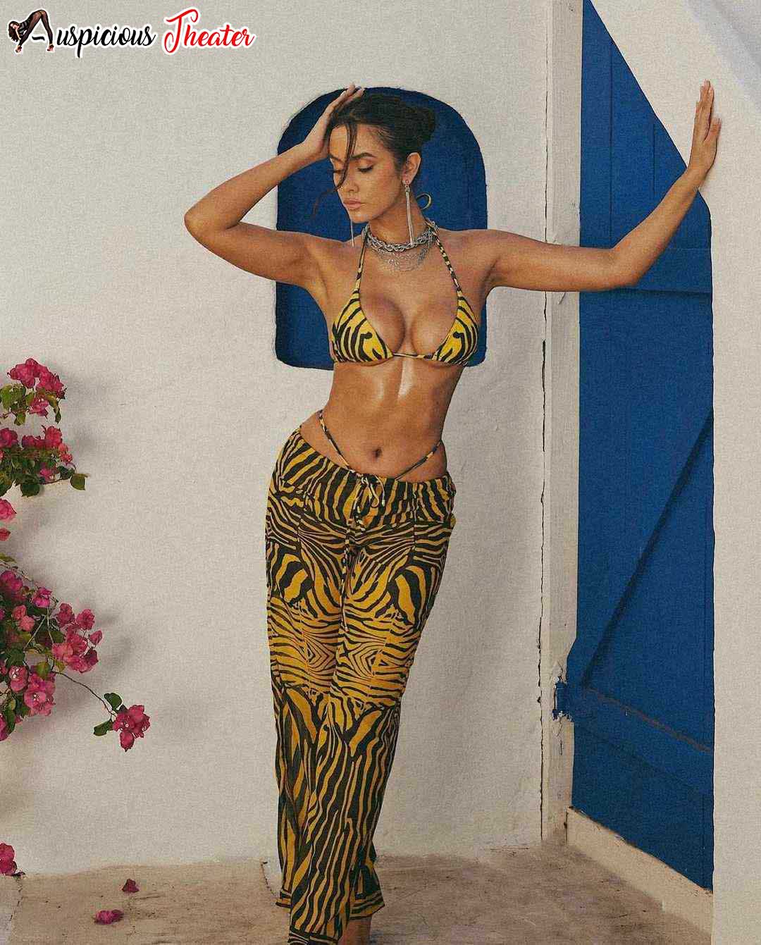 Bikini Model Camila Escribens-Modelos en Bikini | Modelo peruana-Peruvian model Camila Escribens | Auspicious Theater